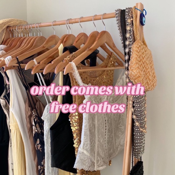 American Eagle Purple Shiny Puffer - Picture 5 of 5